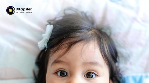 9 Cara Melebatkan Rambut Bayi Dengan Bahan Alami